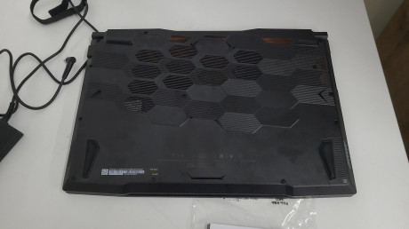 MSI KATANA 17 B12VFK-1031XTR I5-12450H 16G(OUTLET)