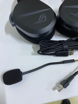 ASUS ROG PELTA KABLOSUZ KULAKLIK(OUTLET)