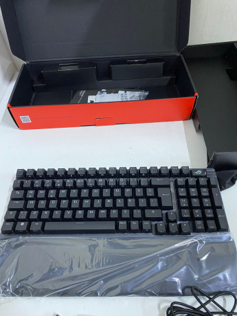 ROG STRIX SCOPE II 96 WIRELESS SIYAH KLAVY(OUTLET)