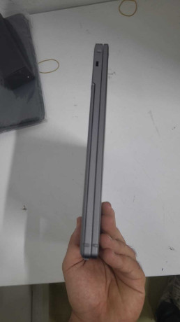 ASUS ZENSCREEN DUO OLED MQ149CD 14