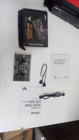 ASUS TUF GAMING ARGB PWM FAN HUB(OUTLET)