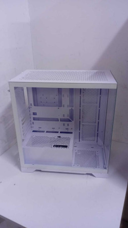 XPG INVADER X ARGB TEMPERLI CAM USB KASA B(OUTLET)