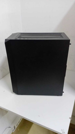 BITFENIX BFC-C20W60KKGKK-4F C20 BLACK 600W(OUTLET)