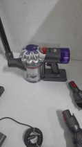 DYSON V8 ADVANCED DIKEY SUPURGE(OUTLET)
