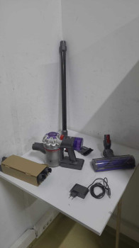 DYSON V8 ADVANCED DIKEY SUPURGE(OUTLET)