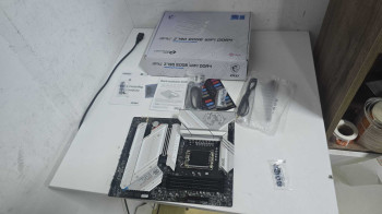 MSI MPG Z790 EDGE WIFI DDR4 5333MHZ 1700P (OUTLET)