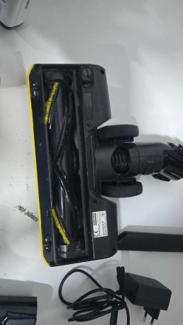 KARCHER VC 6 CORDLESS OURFAMILY PET DIKEY (OUTLET)