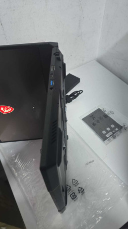 MSI KATANA 17 HX B14WFK-217TR I9-14900HX N(OUTLET)