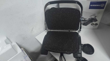 KORKMAZ A328-05  TOSTKOLIK INOX TOST 1800W(OUTLET)