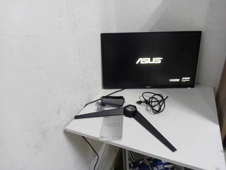 ASUS TUF GAMING VG27AQ5A 27