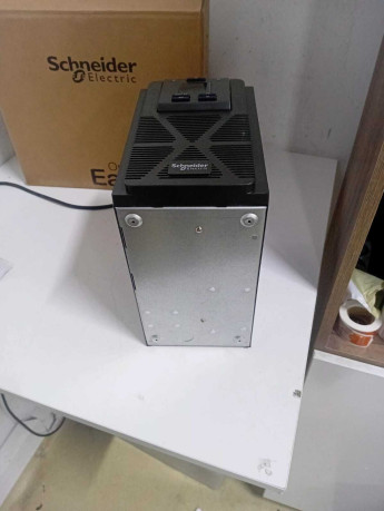 SCHNEIDER SPM1KI-TR 1000 VA ONLINE UPS(OUTLET)