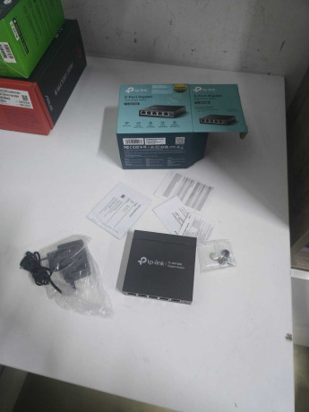 TP-LINK TL-SG105E 5 PORT EASY SMART GBIT S(OUTLET)