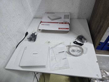 HIKVISION DS-7108NI-Q1 8 Kanal NVR (1 SATA(OUTLET)