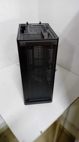 Lian Li Dan Case A3 Siyah Ahşap Cam Panel (OUTLET)