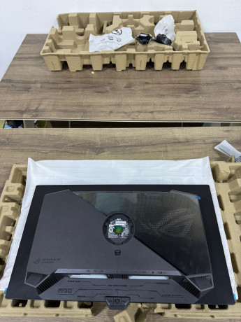 ASUS ROG SWIFT PG27UCDM 27'''' 240HZ 0.03MS (OUTLET)