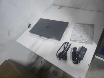 HP NB 9G1E4ET 250 G10 i5-1334U 8GB 512GB 1(OUTLET)