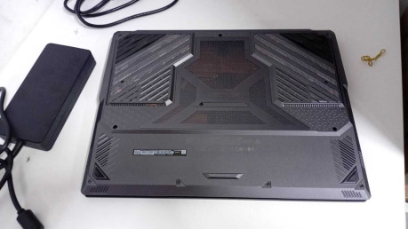 MSI VECTOR A18 HX A9WIG-093TR R9-9955HX 32(OUTLET)