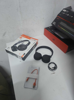 JBL TUNE 670BT SIYAH BLUETOOTH KULAKLIK(OUTLET)