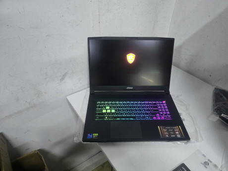 MSI KATANA 17 HX B14WGK-048XTR I9-14900HX (OUTLET)