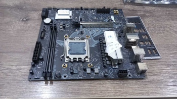COLORFUL BATTLE-AX A620M-D PRO V14 DDR5 76(OUTLET)