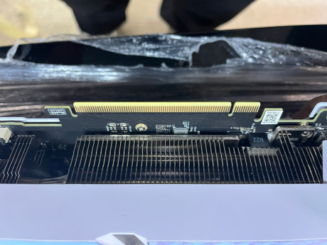 COLORFUL iGame RTX 4070 Ti SUPER Ultra (W-(OUTLET)