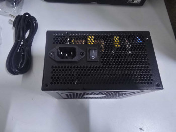 MSI MAG A750GL PCIE5 750W 80+GOLD POWER SU(OUTLET)