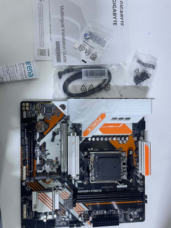 GIGABYTE B850M FORCE AM5 ANAKART YENI(OUTLET)