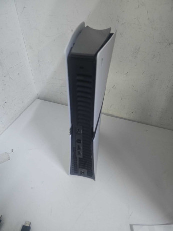 PS5 PRO 2 TB OYUN KONSOLU – ITHALAT FIRMA (OUTLET)