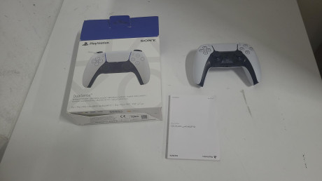 SONY DUALSENSE BEYAZ KABLOSUZ PS5 OYUN KOL(OUTLET)