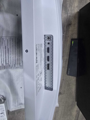 MSI 27 MAG 274QRFW X32 320HZ 0.5MS GAMING (OUTLET)