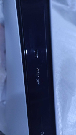 PS5 PRO 2 TB OYUN KONSOLU – ITHALAT FIRMA (OUTLET)
