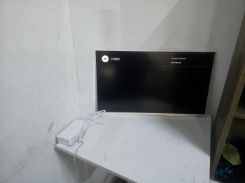 SAMSUNG ODYSSEY M8 LS32DM801UUXUF 32
